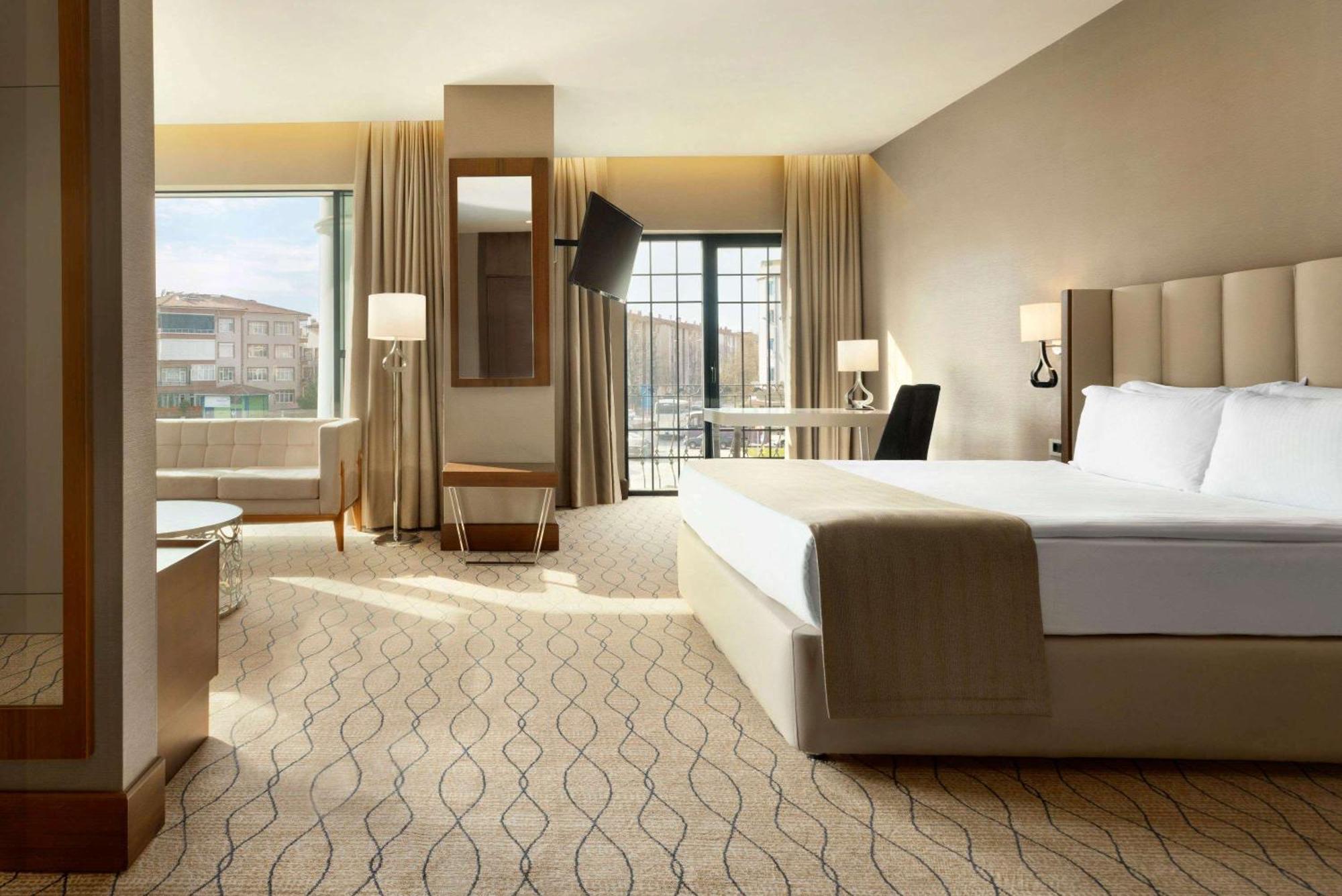 Ramada By Wyndham Sakarya Hotel Exterior photo
