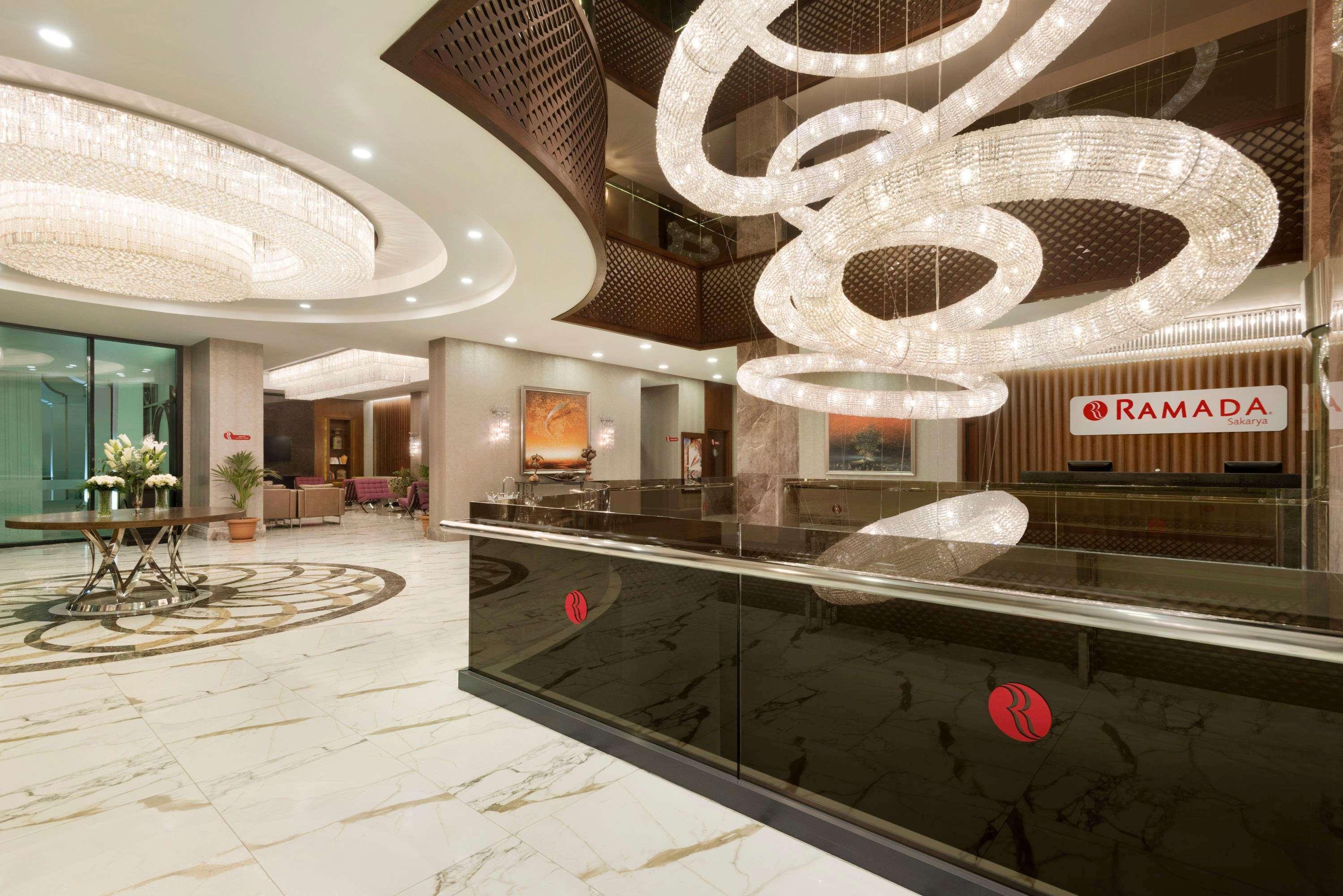 Ramada By Wyndham Sakarya Hotel Exterior photo