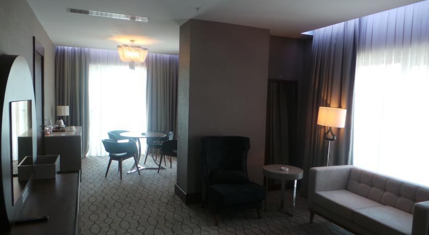 Ramada By Wyndham Sakarya Hotel Exterior photo